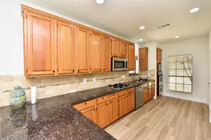 1110 Lake Estates Dr, Sugar Land, TX 77498 - Photo 13