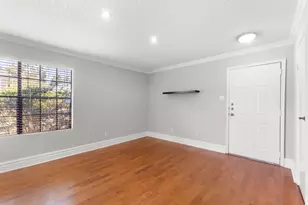 2750 Holly Hall St, Houston, TX 77054 - Photo 9