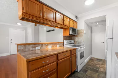 2750 Holly Hall Street #901, Houston, TX 77054 - Photo 15