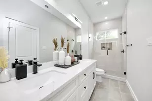 7906 Gladstone St, Houston, TX 77051 - Photo 15