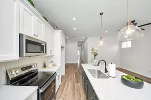 7906 Gladstone St, Houston, TX 77051 - Photo 9