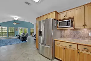 140 Elm Dr, Onalaska, TX 77360 - Photo 5