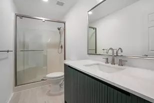 211 Hunt Rd, Baytown, TX 77521 - Photo 21