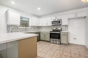 211 Hunt Rd, Baytown, TX 77521 - Photo 7