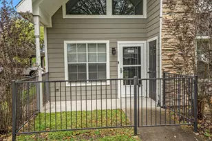 211 Hunt Rd, Baytown, TX 77521 - Photo 3