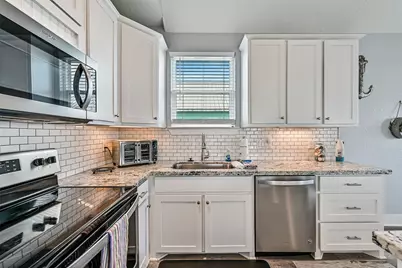 4207 Navarro Drive, Galveston, TX 77554 - Photo 9