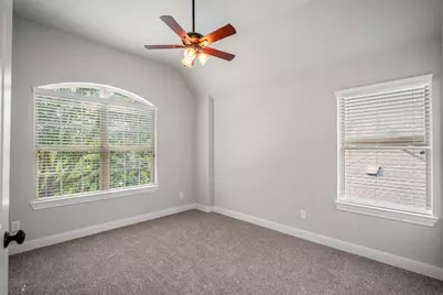 7 E Wading Pond Circle, Tomball, TX 77375 - Photo 31
