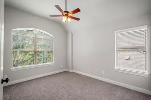 7 East Wading Pond Circle, The Woodlands, TX 77375 - Photo 31