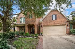 7 East Wading Pond Circle, The Woodlands, TX 77375 - Photo 3