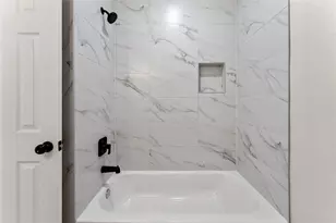 5323 Groveton St, Houston, TX 77033 - Photo 25