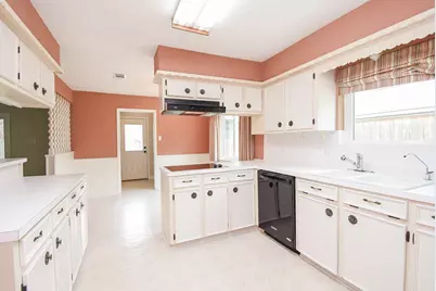 2747 Durban Drive, Houston, TX 77043 - Photo 11