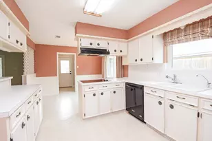 2747 Durban Dr, Houston, TX 77043 - Photo 11