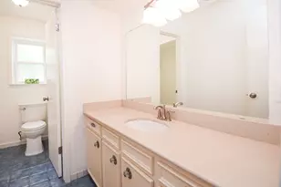 2747 Durban Dr, Houston, TX 77043 - Photo 17