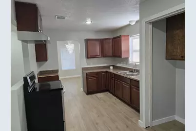 8307 Coastway Lane, Houston, TX 77075 - Photo 9