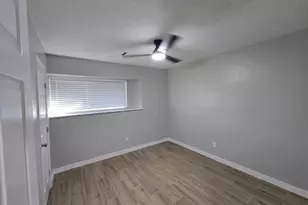 8307 Coastway Ln, Houston, TX 77075 - Photo 11