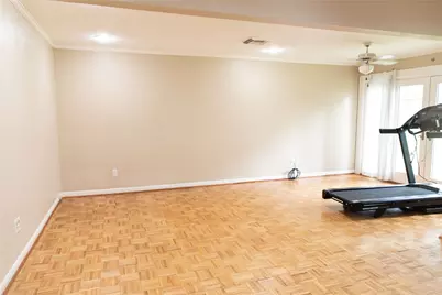 5564 Aspen Street, Bellaire, TX 77401 - Photo 21