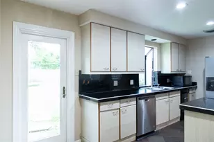 5564 Aspen St, Bellaire, TX 77401 - Photo 17