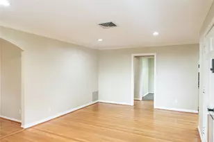 5564 Aspen St, Bellaire, TX 77401 - Photo 7