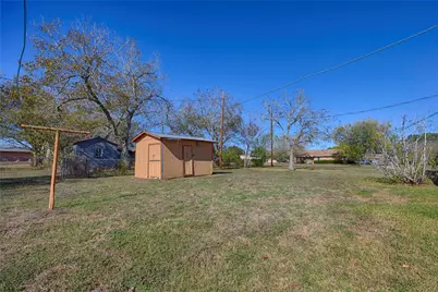 602 E Post Office Street, Weimar, TX 78962 - Photo 13
