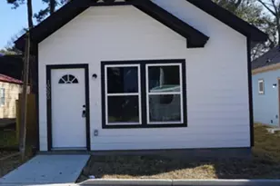 10090 Calendar St, Willis, TX 77318 - Photo 1