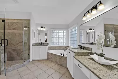 1814 Sandy Lake Drive, Friendswood, TX 77546 - Photo 19