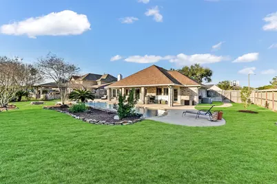 1814 Sandy Lake Drive, Friendswood, TX 77546 - Photo 33