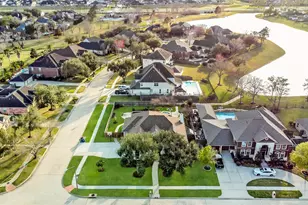 1814 Sandy Lake Dr, Friendswood, TX 77546 - Photo 37