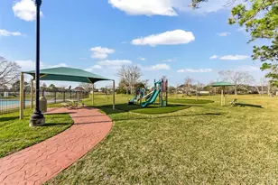 1814 Sandy Lake Dr, Friendswood, TX 77546 - Photo 45