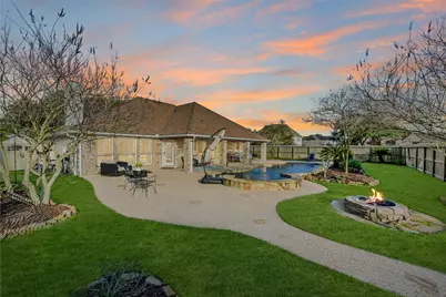 1814 Sandy Lake Drive, Friendswood, TX 77546 - Photo 33