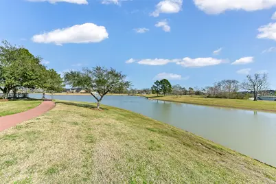 1814 Sandy Lake Drive, Friendswood, TX 77546 - Photo 39