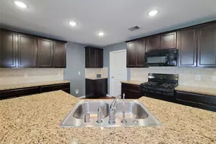 9726 Shimmering Lakes Dr, Rosharon, TX 77583 - Photo 7