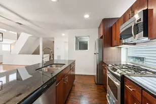349 Sydnor St, Houston, TX 77020 - Photo 13