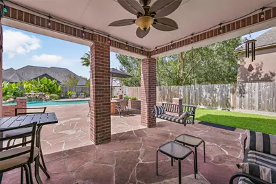 1501 W Castlewood Avenue, Friendswood, TX 77546 - Photo 41