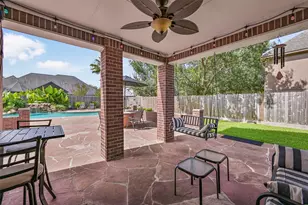 1501 W Castlewood Ave, Friendswood, TX 77546 - Photo 41
