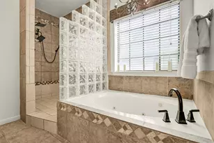 1501 W Castlewood Ave, Friendswood, TX 77546 - Photo 27