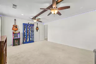 1501 W Castlewood Ave, Friendswood, TX 77546 - Photo 33