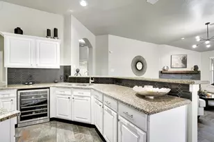 1718 Buckingham Dr, Pasadena, TX 77504 - Photo 7