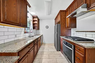 3907 Grapevine St, Houston, TX 77045 - Photo 3