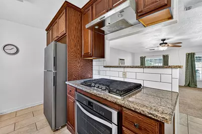 3907 Grapevine Street, Houston, TX 77045 - Photo 5