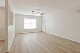 407 Holly Ln, Conroe, TX 77304 - Photo 11