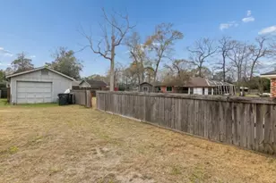 407 Holly Ln, Conroe, TX 77304 - Photo 23