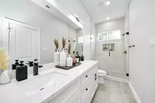 7910 Gladstone St, Houston, TX 77051 - Photo 3