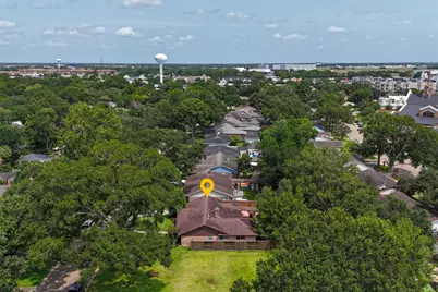 18319 Hereford Lane, Houston, TX 77058 - Photo 31