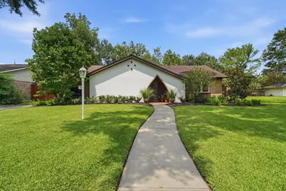18319 Hereford Lane, Houston, TX 77058 - Photo 25