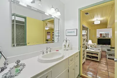18319 Hereford Lane, Houston, TX 77058 - Photo 9