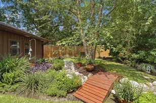 18319 Hereford Ln, Houston, TX 77058 - Photo 21