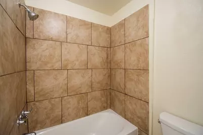 427 Sunset Drive #7, Dickinson, TX 77539 - Photo 11