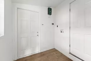 2614 59th St, Galveston, TX 77551 - Photo 19