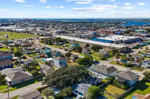 2614 59th St, Galveston, TX 77551 - Photo 27