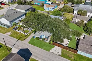 2614 59th St, Galveston, TX 77551 - Photo 29